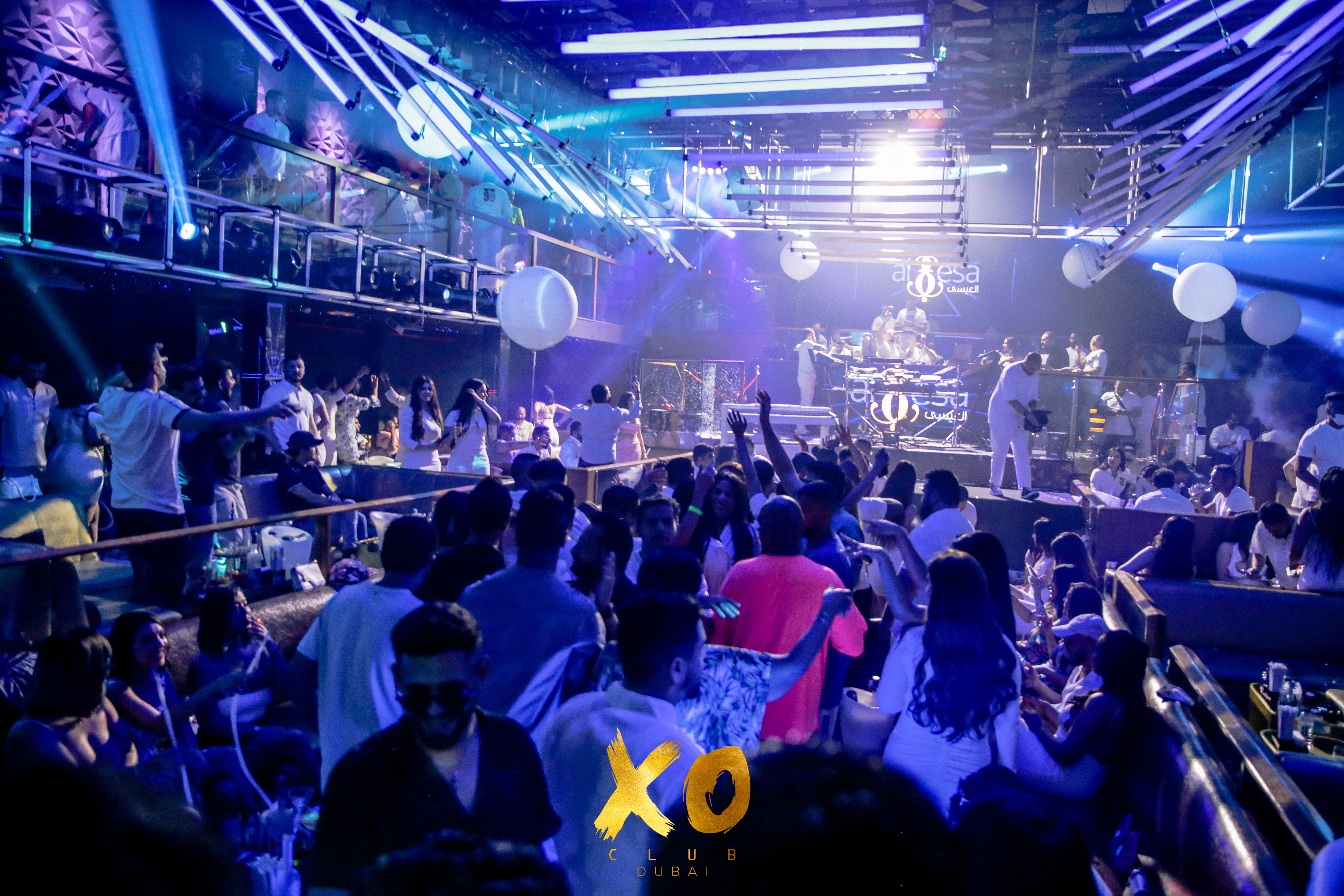 International DJ Performance